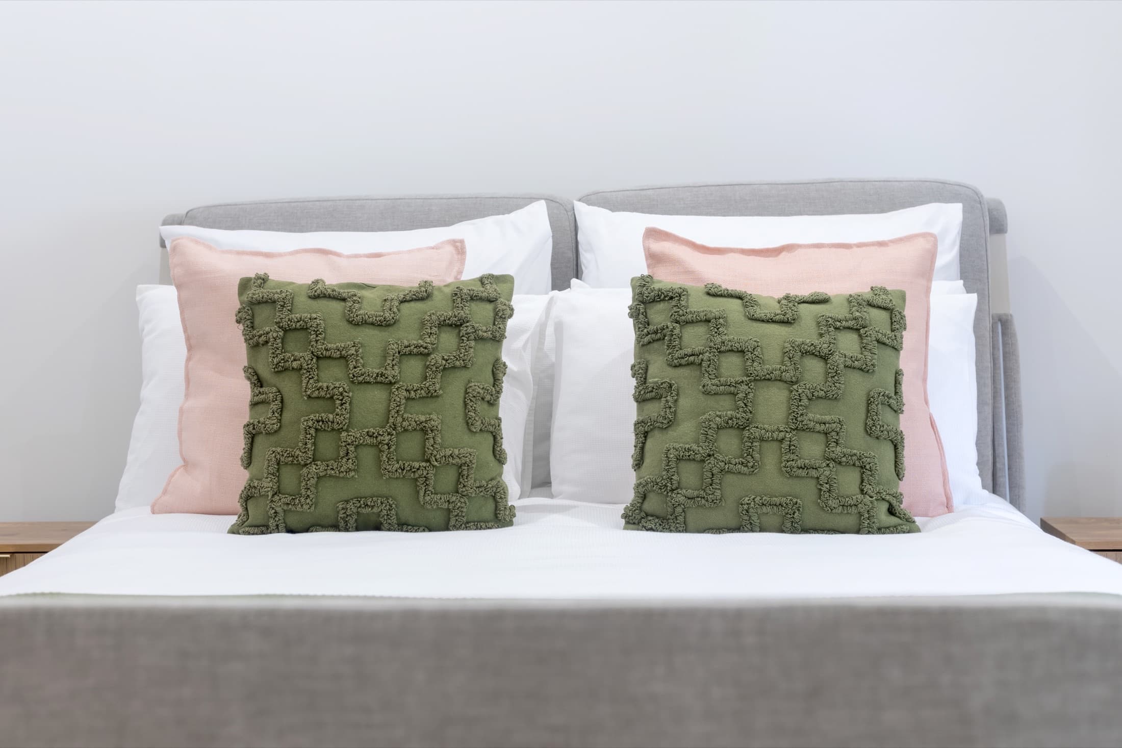 Guest room double bed